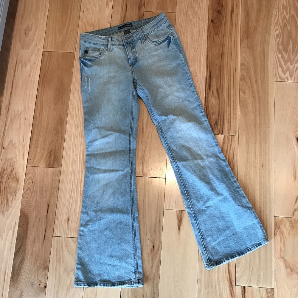 Light Wash Blue Jeans
